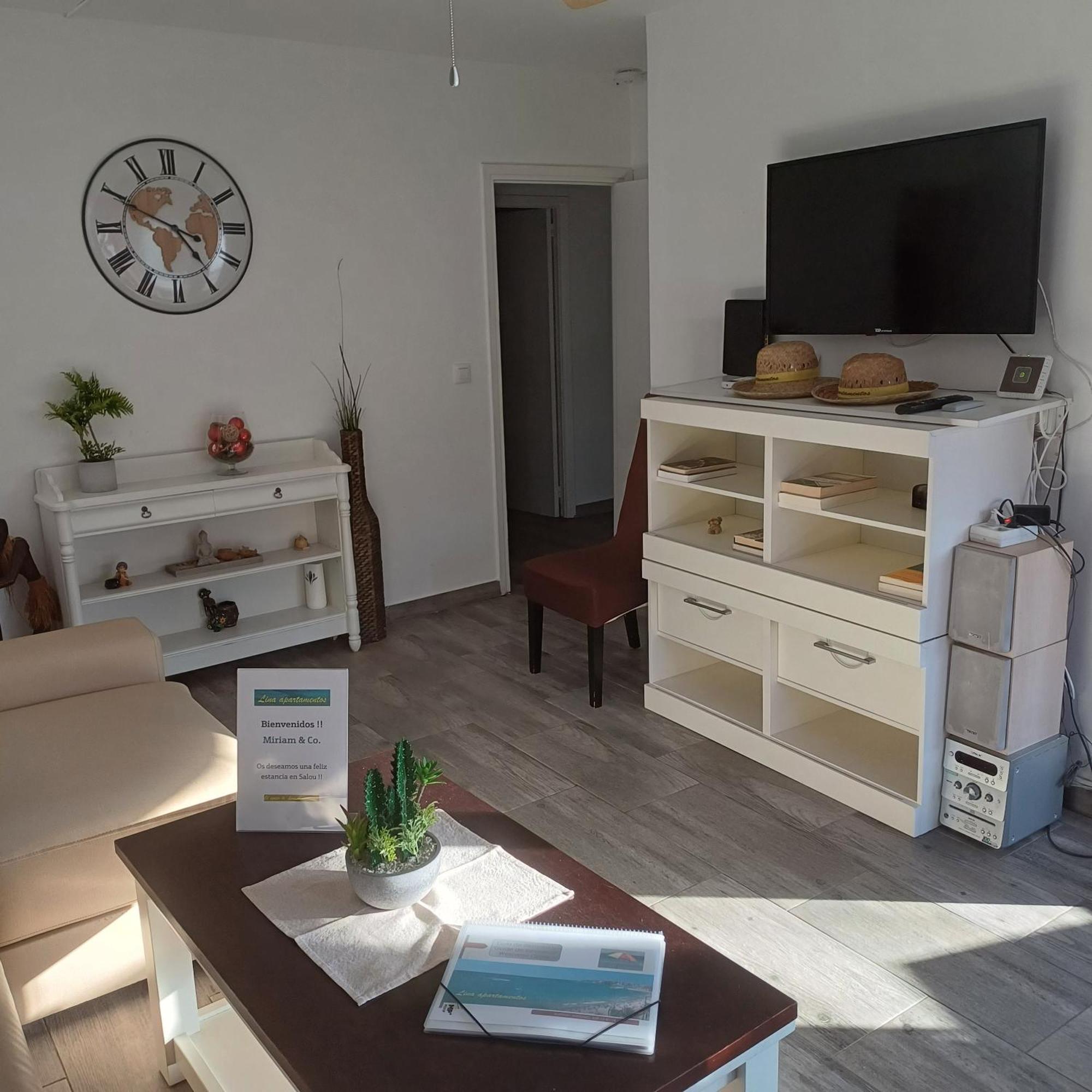 Apartamento En 1ª Linea De Mar En サロウ エクステリア 写真